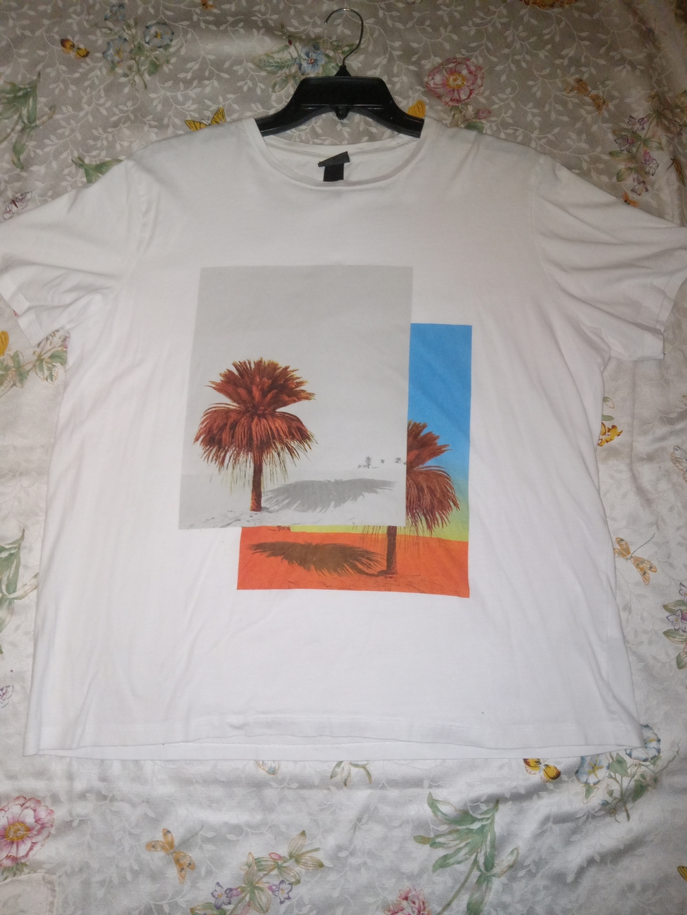H&M White Graphic Palm Print Short Sleeve Tee